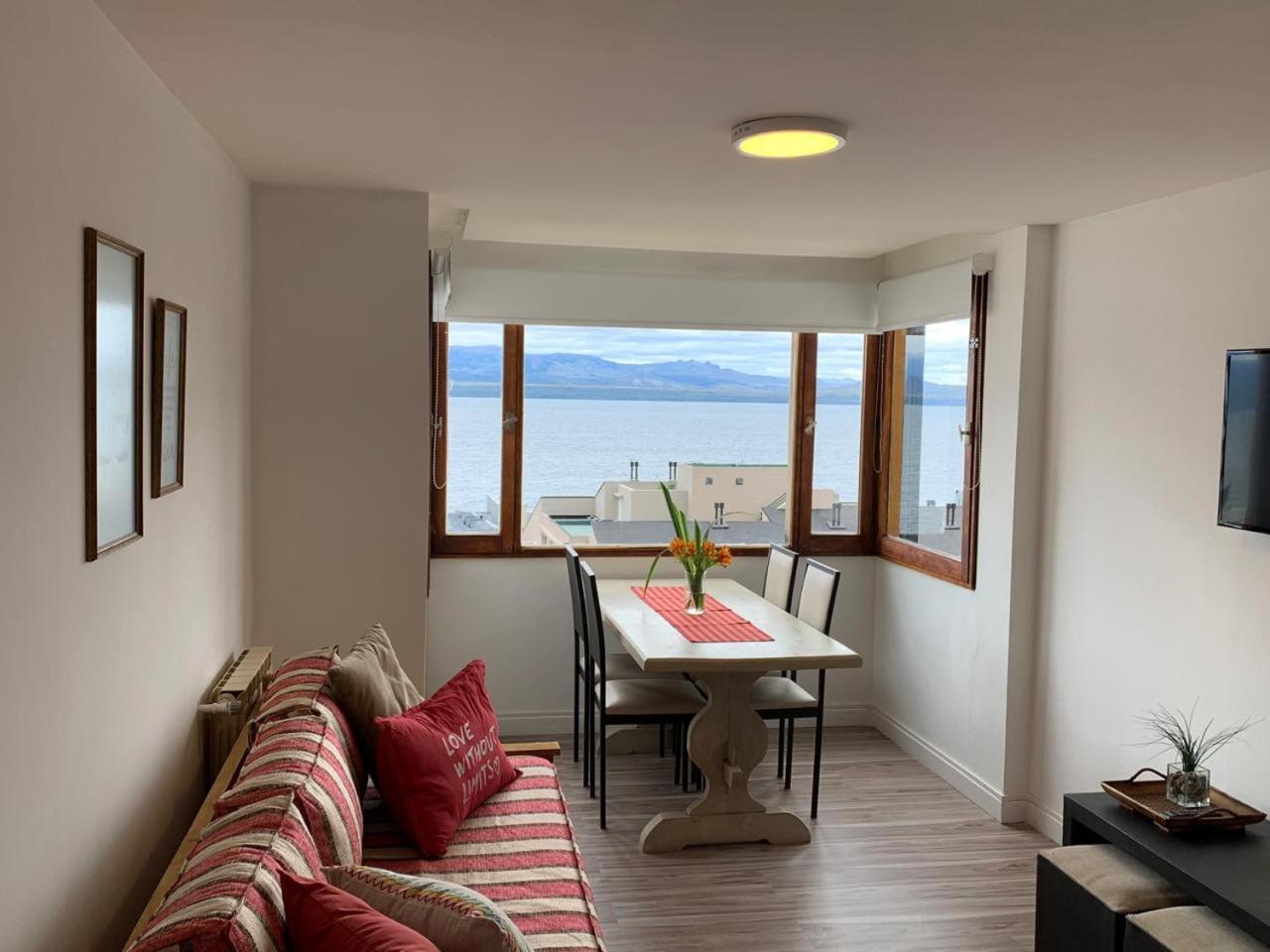Vista Al Lago Nahuel Huapi サンカルロスデバリローチェ エクステリア 写真